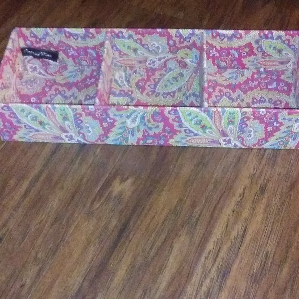 Jewelry box